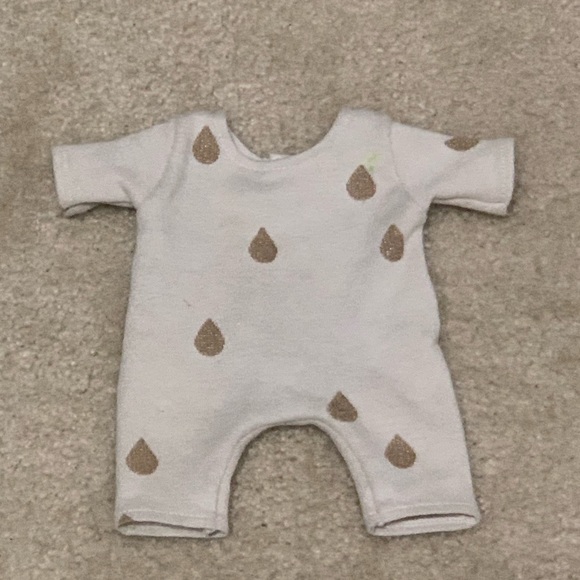 Minikane Doll + Clothes - Picture 6 of 6